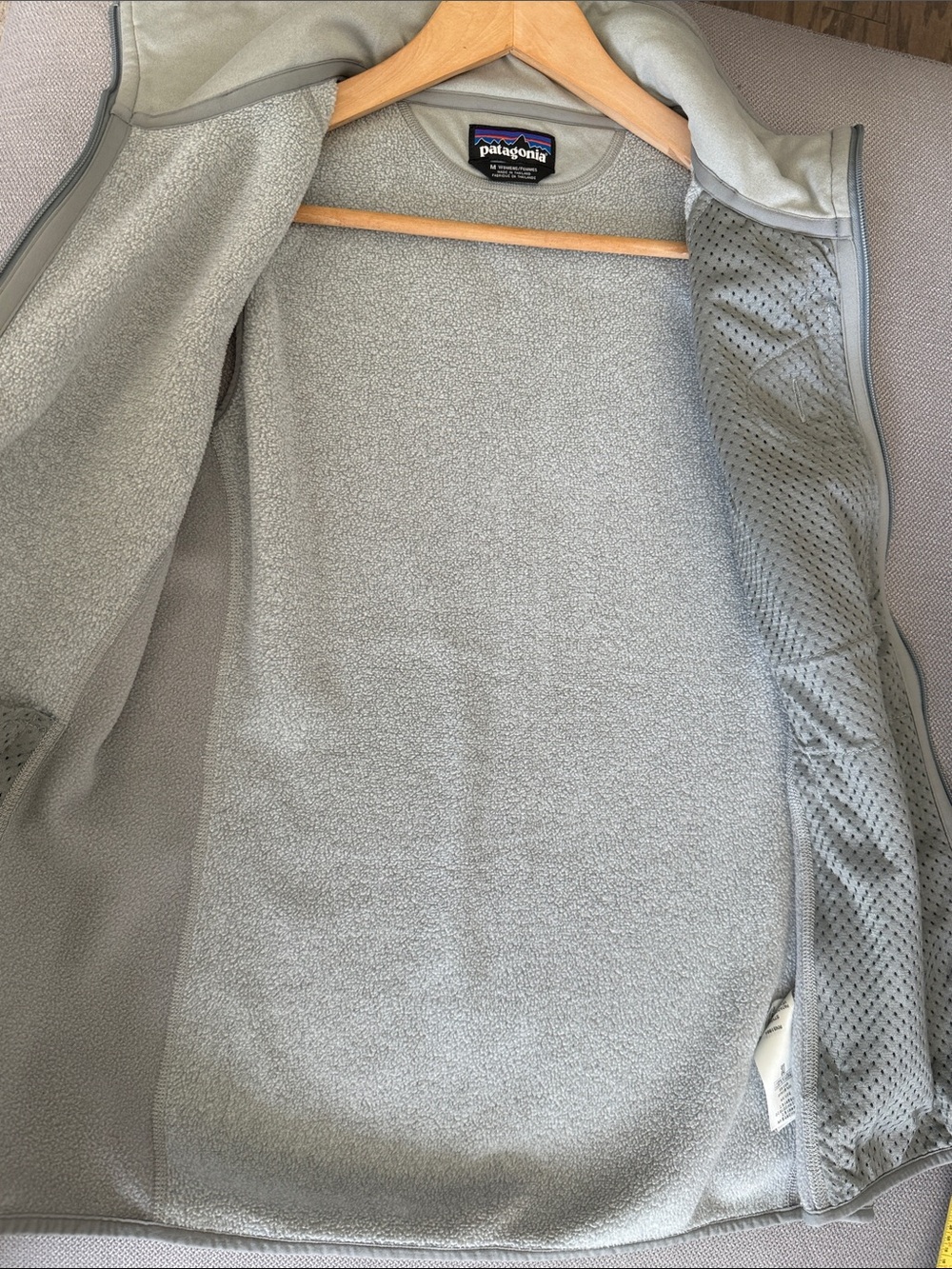 Patagonia Women's Better Sweater Fleece Vest Size M - Picture 8 of 9